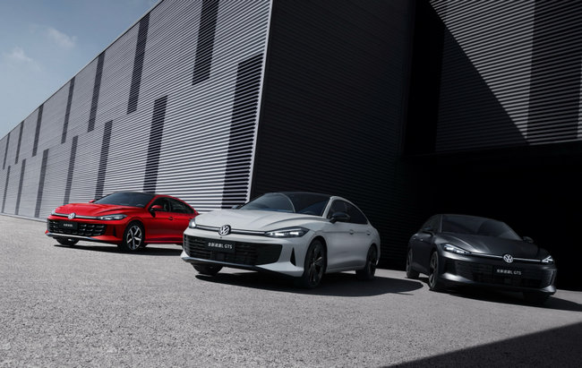 年度荣耀落定！上汽大众333车队携全新凌渡L GTS 问鼎2025 CTCC中国杯TCS组年度车队杯冠军